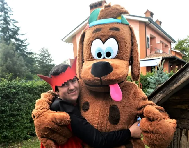 harf-show-mascotte-rainbow-magicland