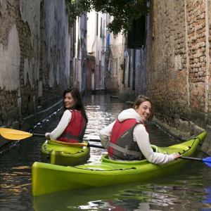 Venezia Tour Guidato in Kayak e Ponti dei Canali di Castello